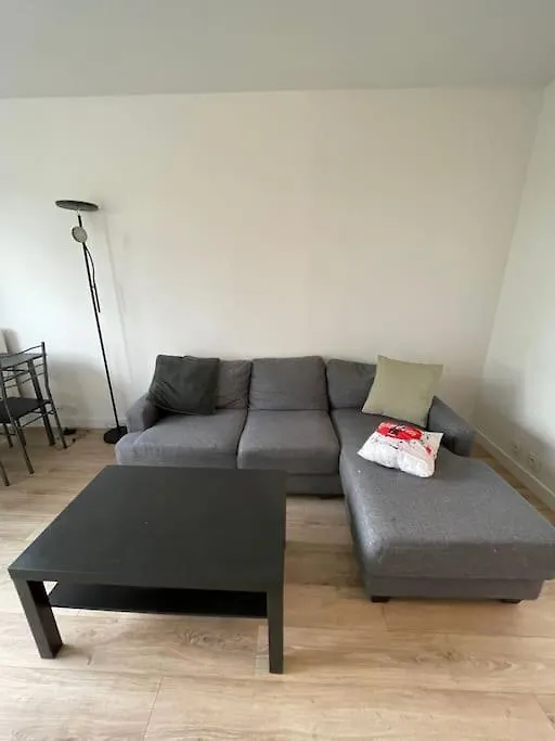 아파트 Grand Studio Amenage En T2 *